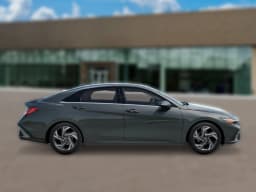 Hyundai Elantra Limited Sedan 2026 — side view