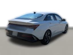 Hyundai Elantra Limited Sedan 2026 — side view