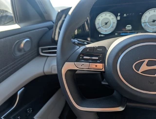 Hyundai Elantra Limited Sedan 2026 — side view