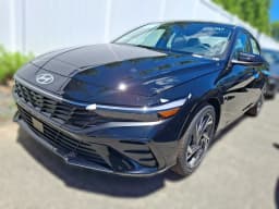 Hyundai Elantra Limited Sedan 2026 — side view