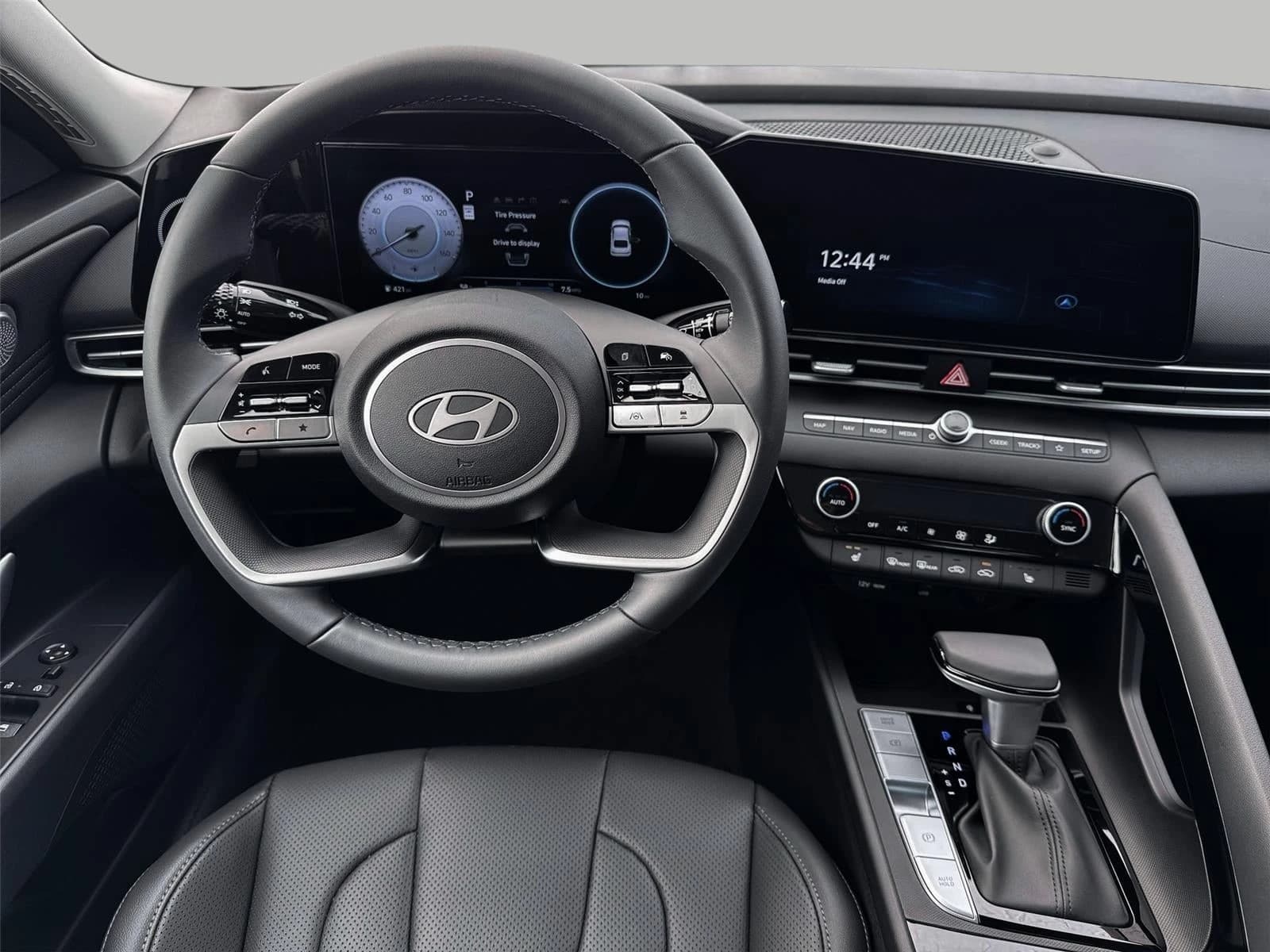 Hyundai Elantra Limited Sedan 2026 — side view