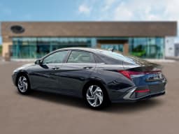 Hyundai Elantra Limited Sedan 2026 — side view