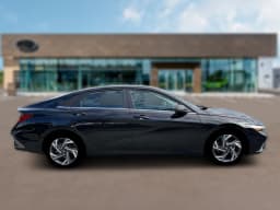 Hyundai Elantra Limited Sedan 2026 — side view