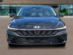 Hyundai Elantra Limited Sedan 2026 — side view