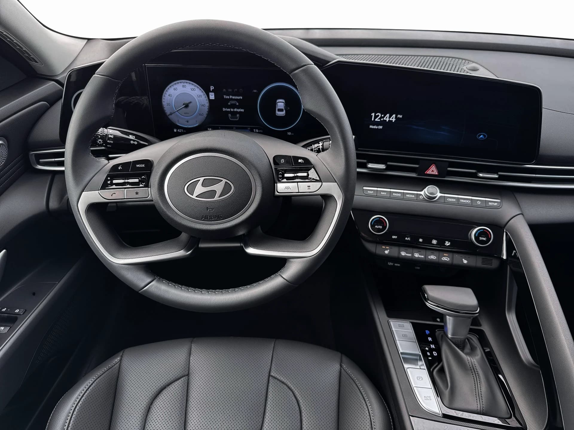 Hyundai Elantra Limited Sedan 2026 — side view