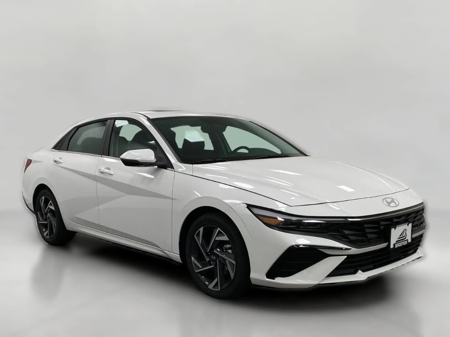 Hyundai Elantra Limited Sedan 2026 — side view