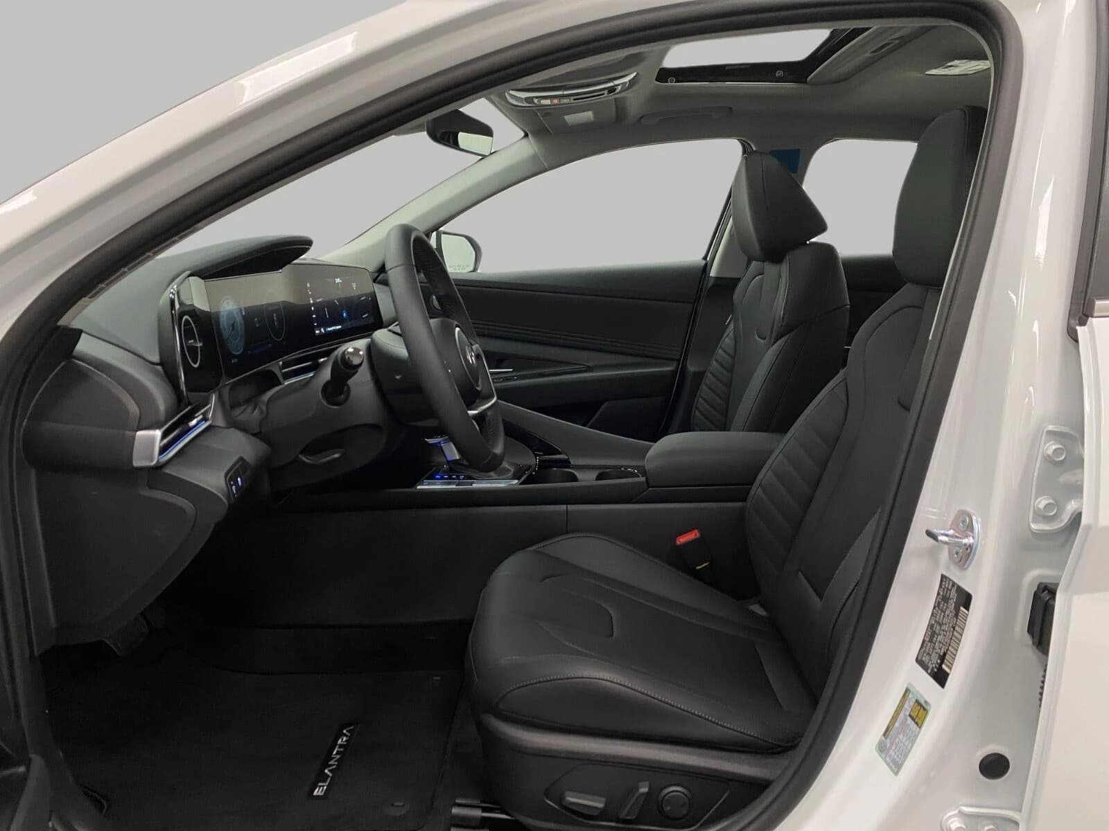 Hyundai Elantra Limited Sedan 2026 — side view