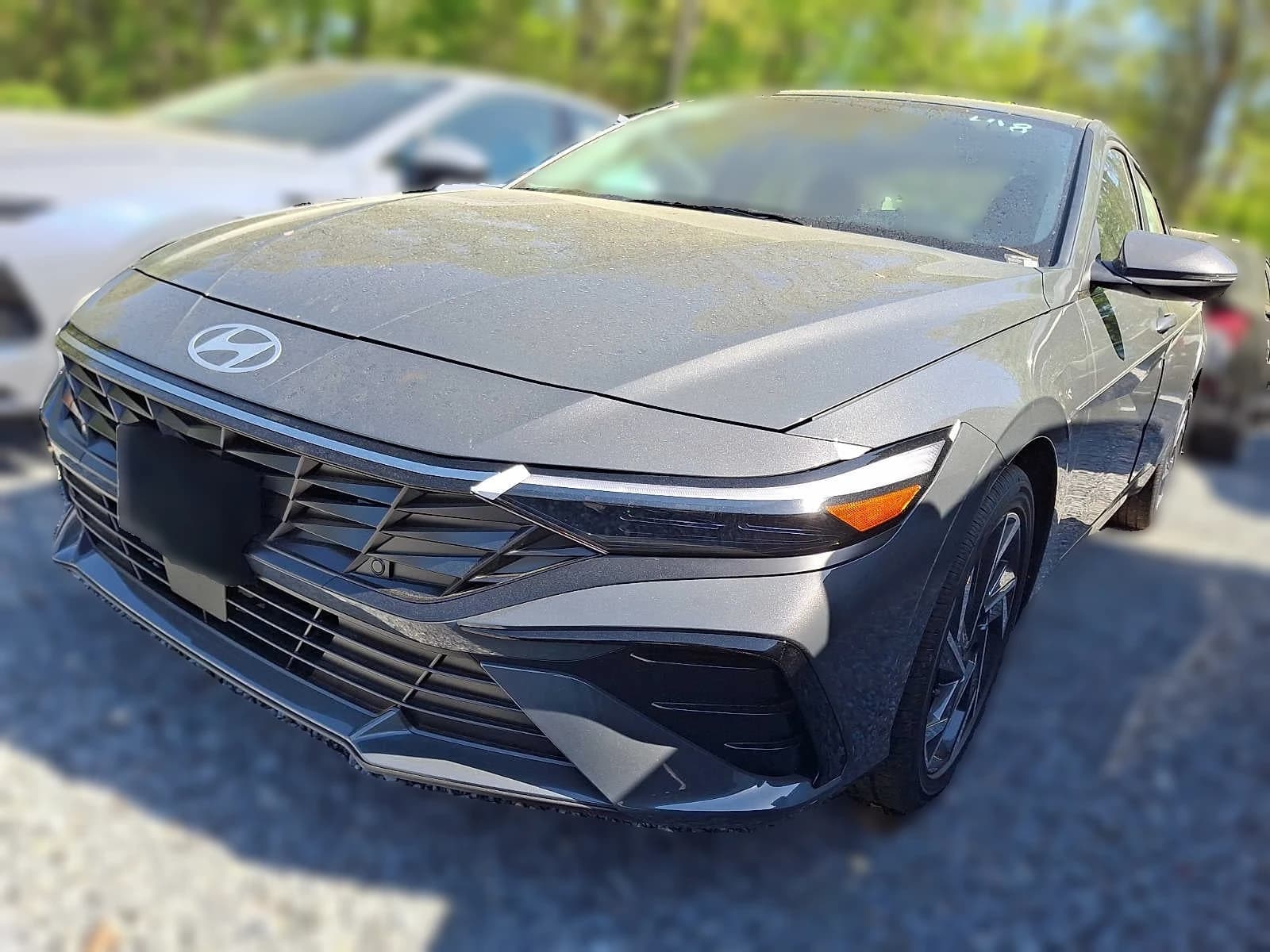 Hyundai Elantra Limited IVT 2026 — side view