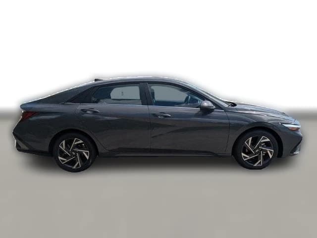 Hyundai Elantra Limited Sedan 2026 — side view