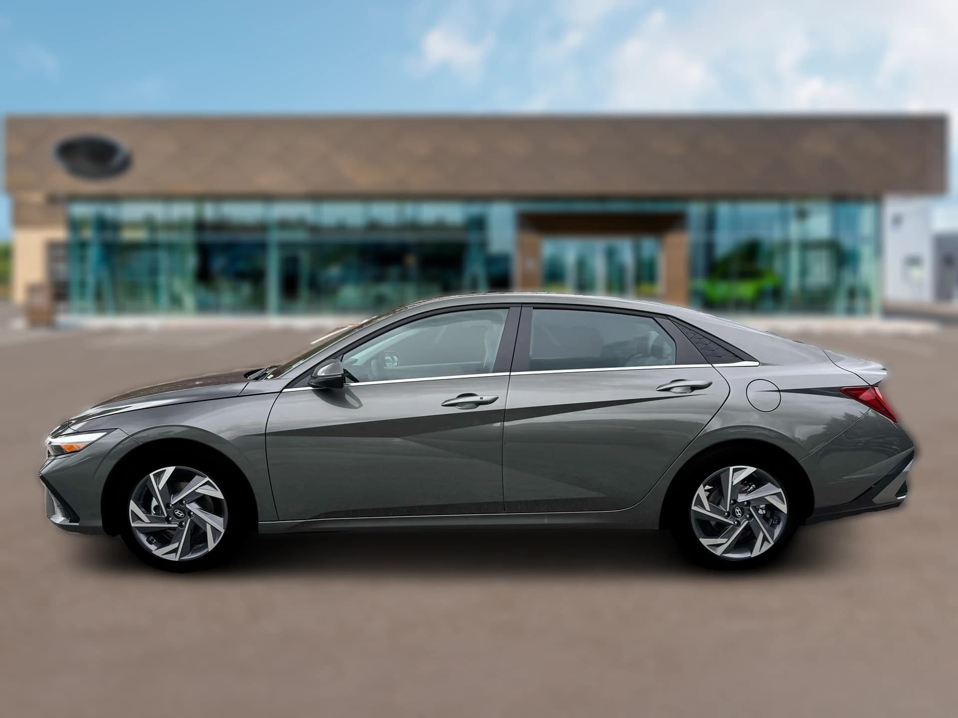 Hyundai Elantra Limited Sedan 2026 — side view