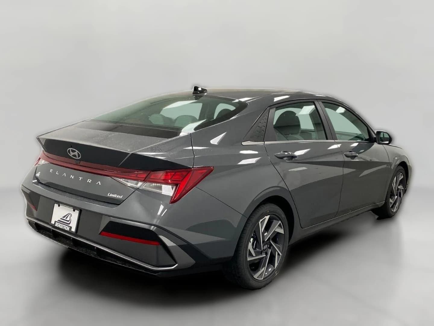 Hyundai Elantra Limited Sedan 2026 — side view