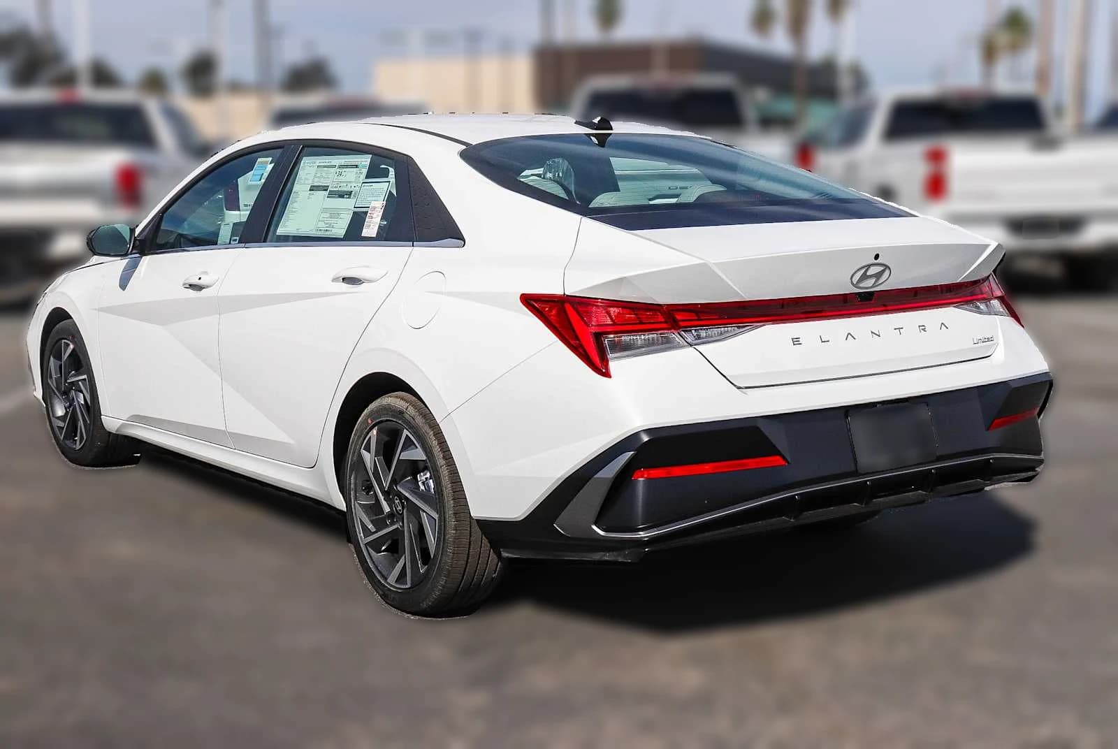 Hyundai Elantra Limited IVT 2026 — side view