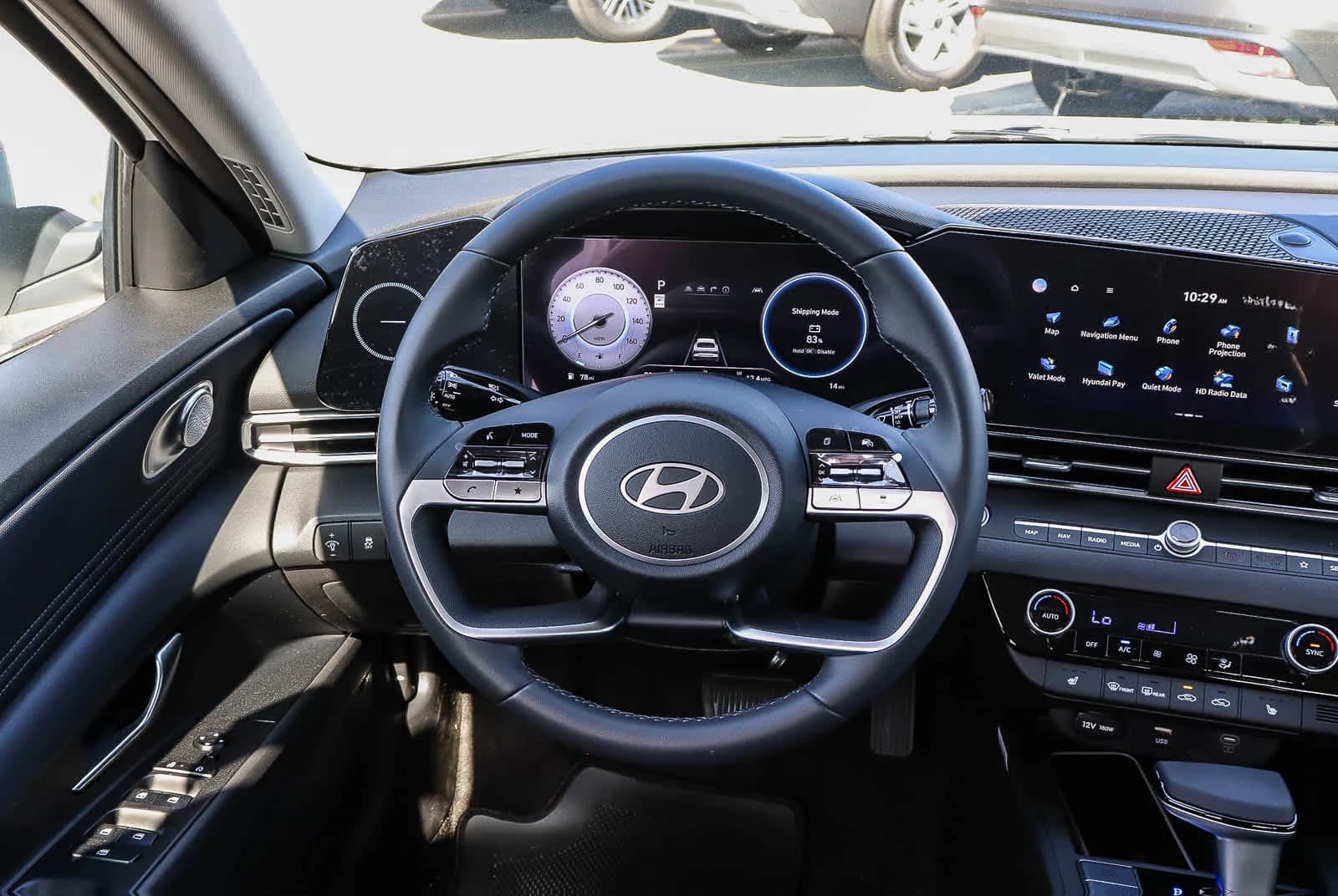 Hyundai Elantra Limited IVT 2026 — side view