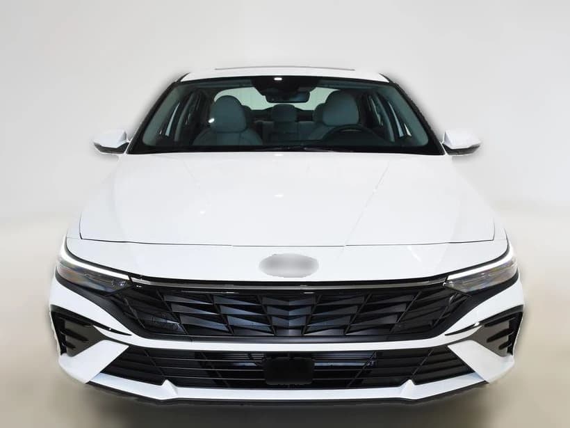 Hyundai Elantra Limited Sedan 2026 — side view