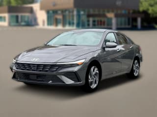 Hyundai Elantra Limited Sedan