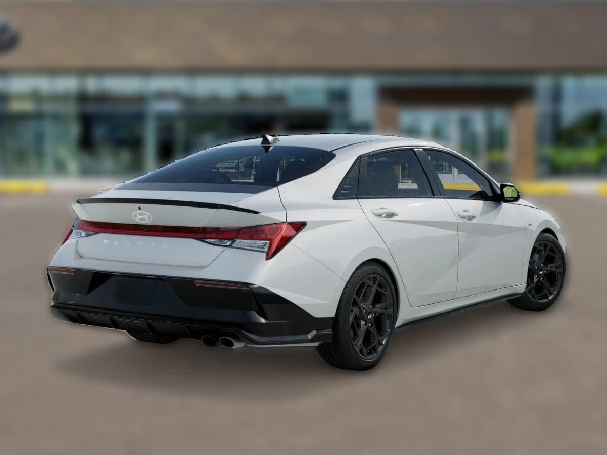 Hyundai Elantra N Line DCT 2026 — side view