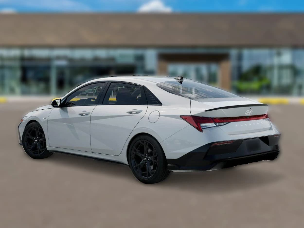 Hyundai Elantra N Line DCT 2026 — side view
