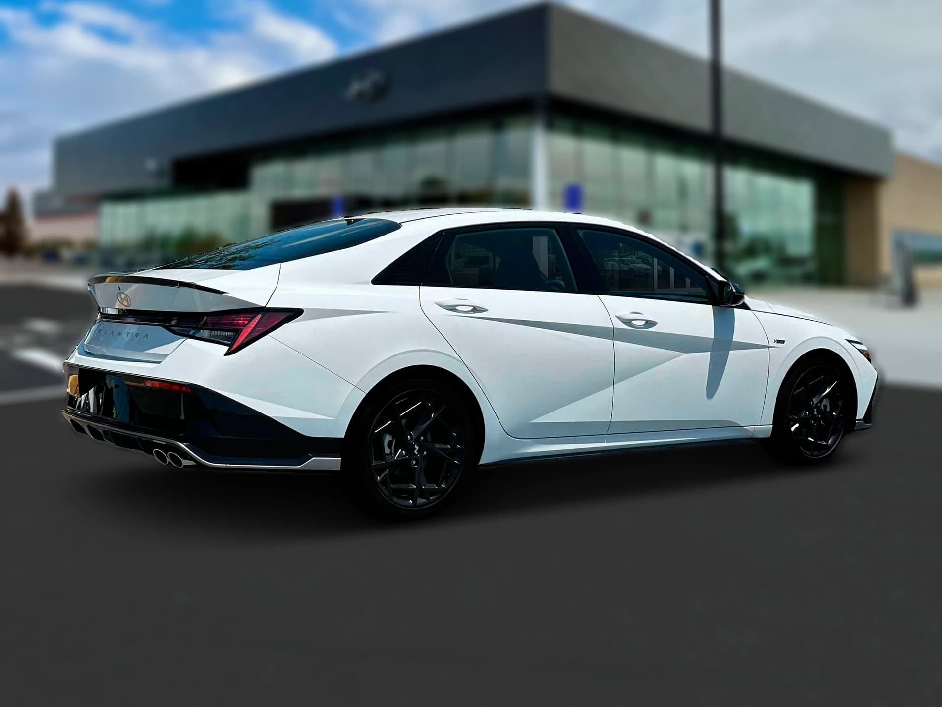 Hyundai Elantra N Line DCT 2025 — side view