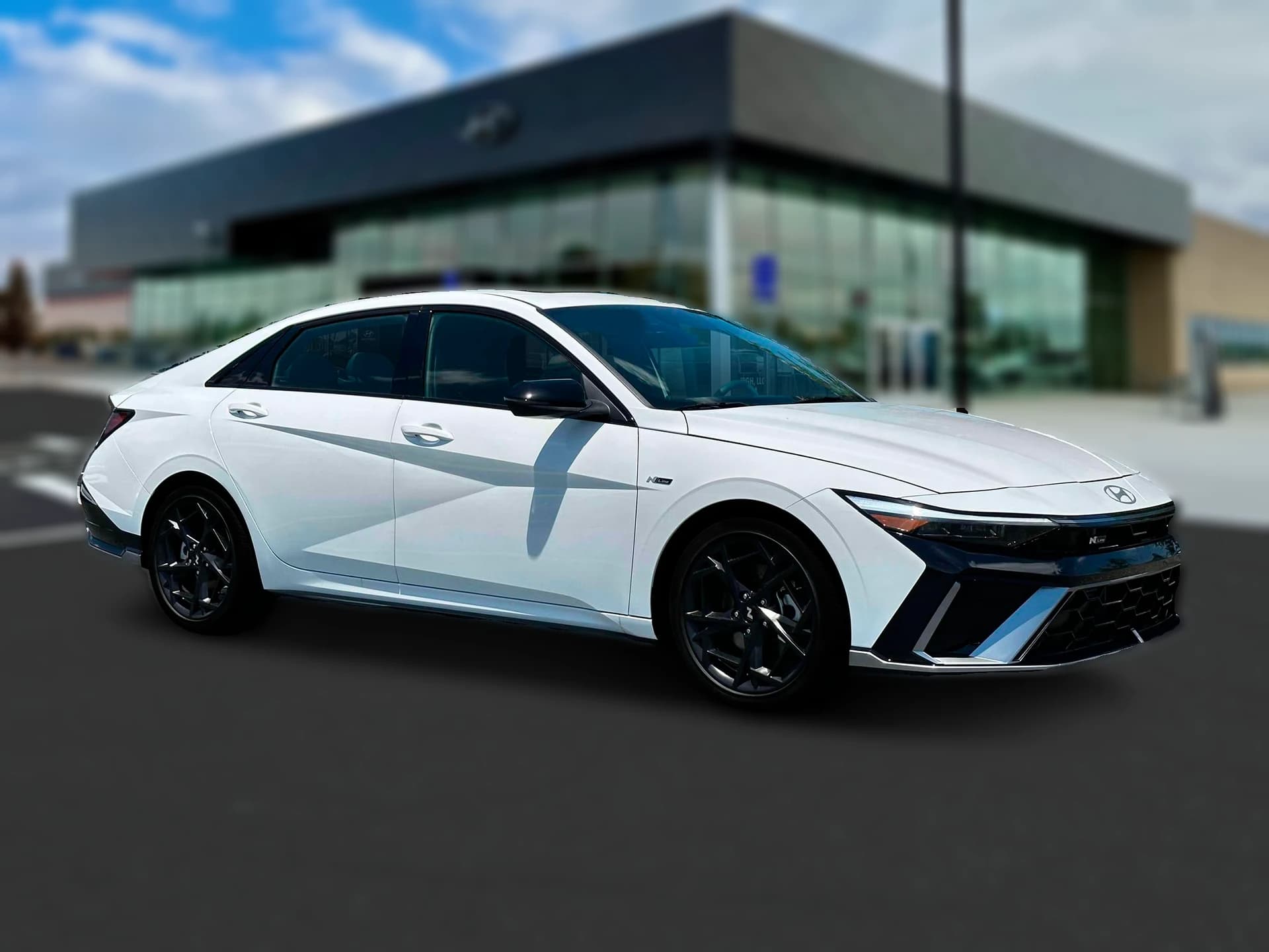 Hyundai Elantra N Line DCT 2025 — side view