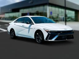 Hyundai Elantra N Line DCT 2025 — side view