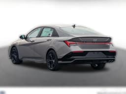 Hyundai Elantra N Line DCT 2025 — side view