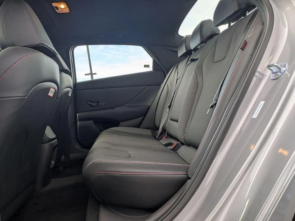 Hyundai Elantra N Line DCT 2025 — side view