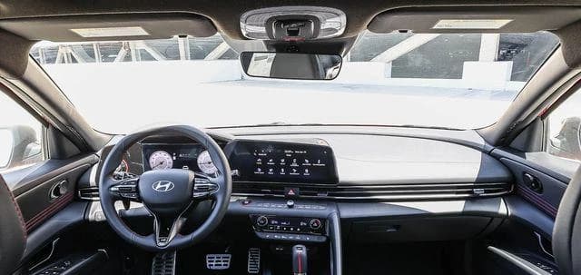 Hyundai Elantra N Line DCT 2026 — side view
