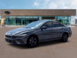 Hyundai Elantra SEL Sport Premium IVT 2026 — side view