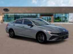 Hyundai Elantra SEL Sport Premium IVT 2026 — side view
