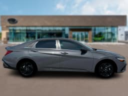 Hyundai Elantra SEL Sport Premium Sedan 2026 — side view