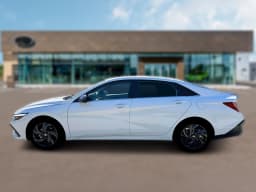 Hyundai Elantra SEL Sport Premium Sedan 2026 — side view