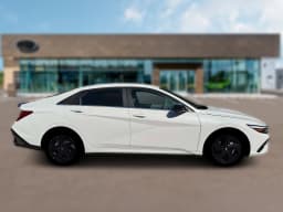 Hyundai Elantra SEL Sport Premium Sedan 2026 — side view