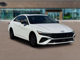 Hyundai Elantra SEL Sport Premium Sedan 2026 — side view