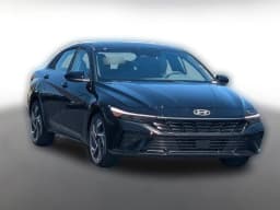Hyundai Elantra SEL Convenience IVT 2025 — side view