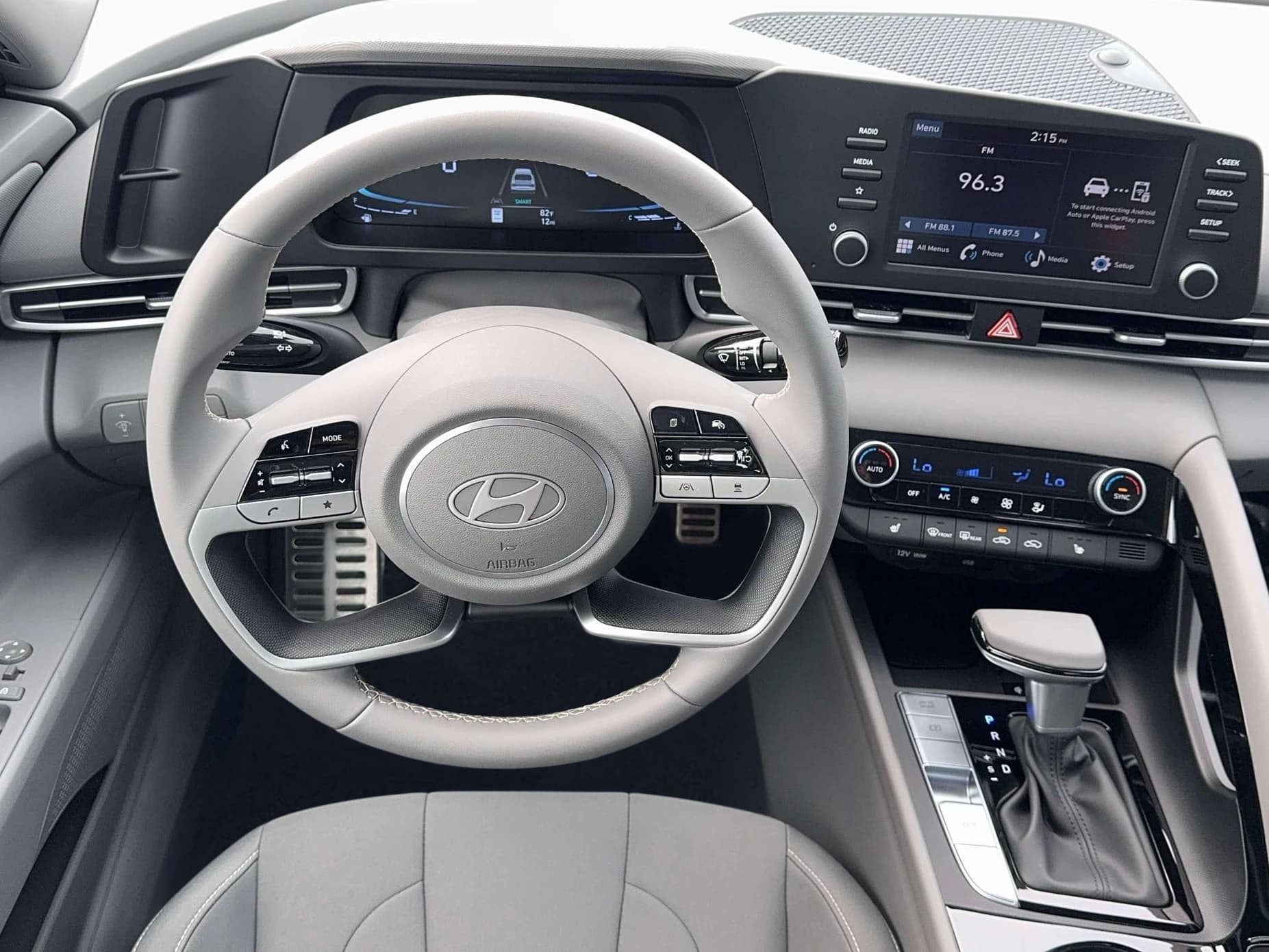 Hyundai Elantra SEL Sport Premium IVT 2026 — side view