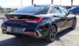 Hyundai Elantra SEL Sport Premium IVT 2026 — side view