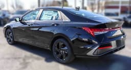 Hyundai Elantra SEL Sport Premium IVT 2026 — side view
