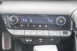 Hyundai Elantra SEL Sport Premium IVT 2026 — side view
