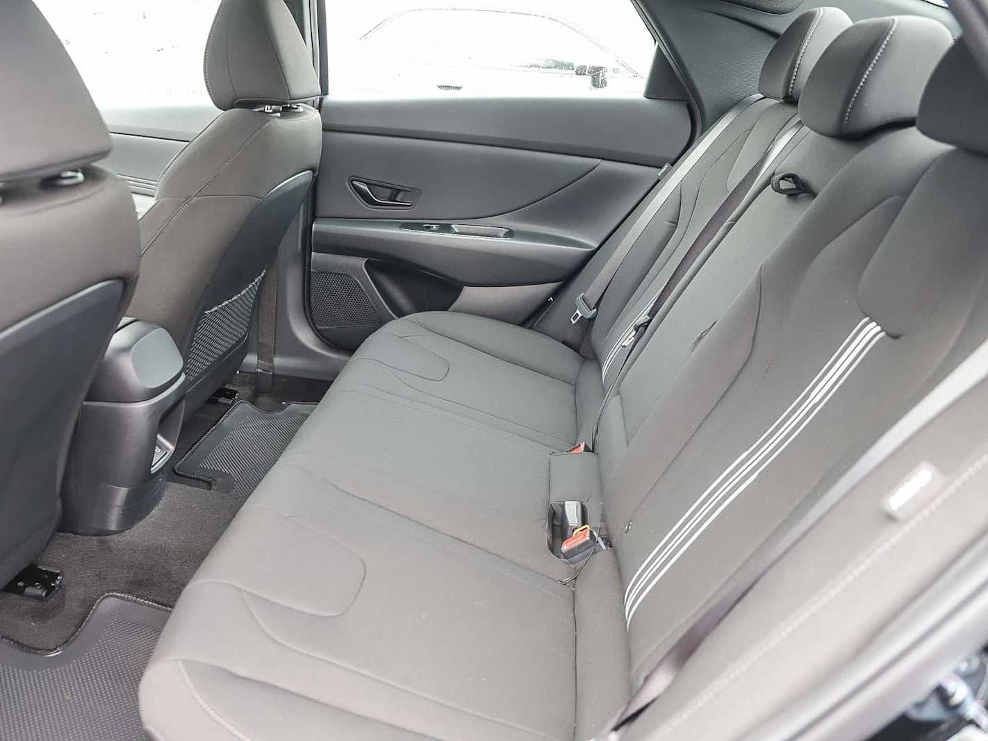 Hyundai Elantra SEL Sport Premium IVT 2026 — side view