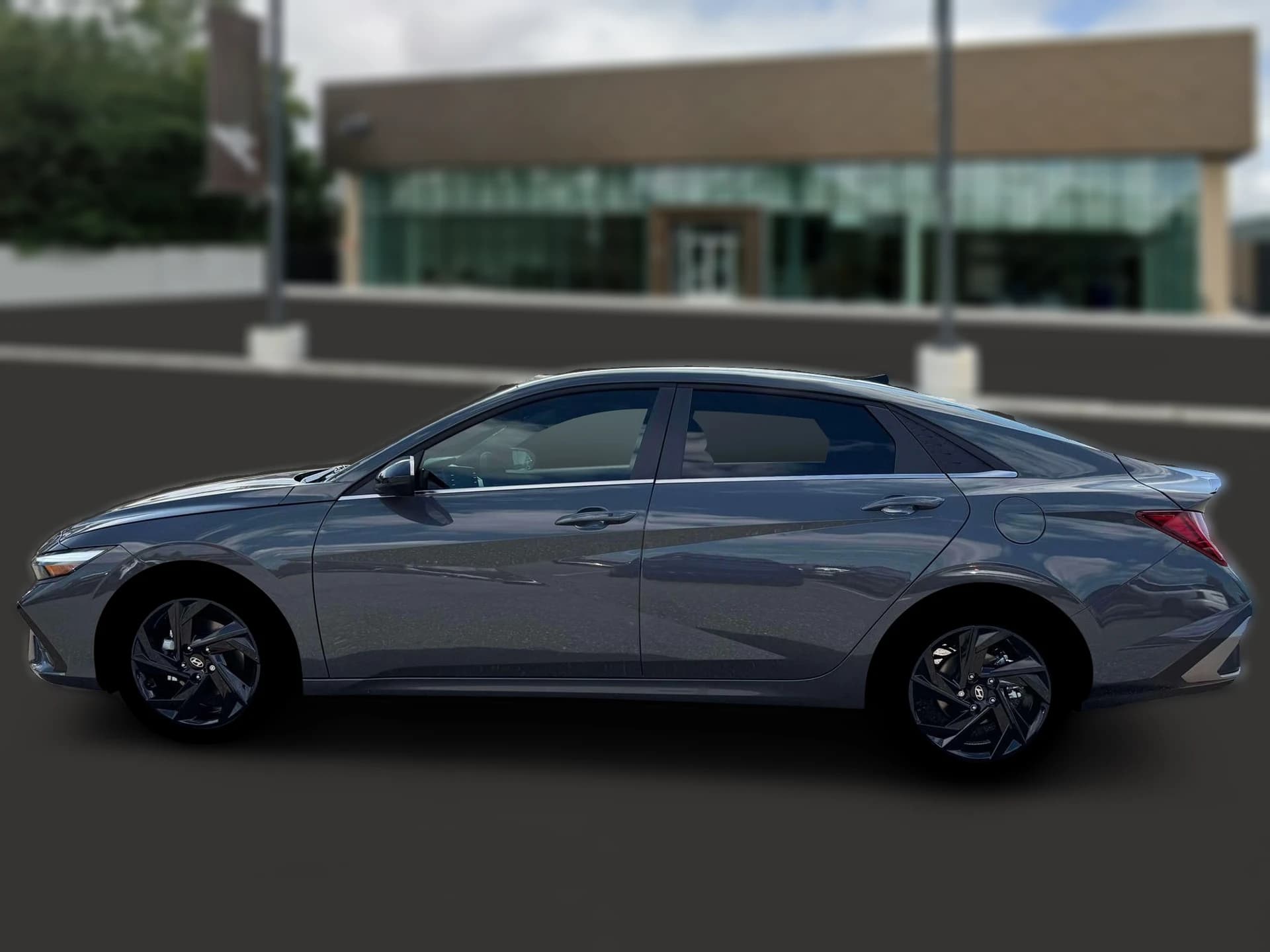 Hyundai Elantra SEL Sport Premium Sedan 2026 — side view