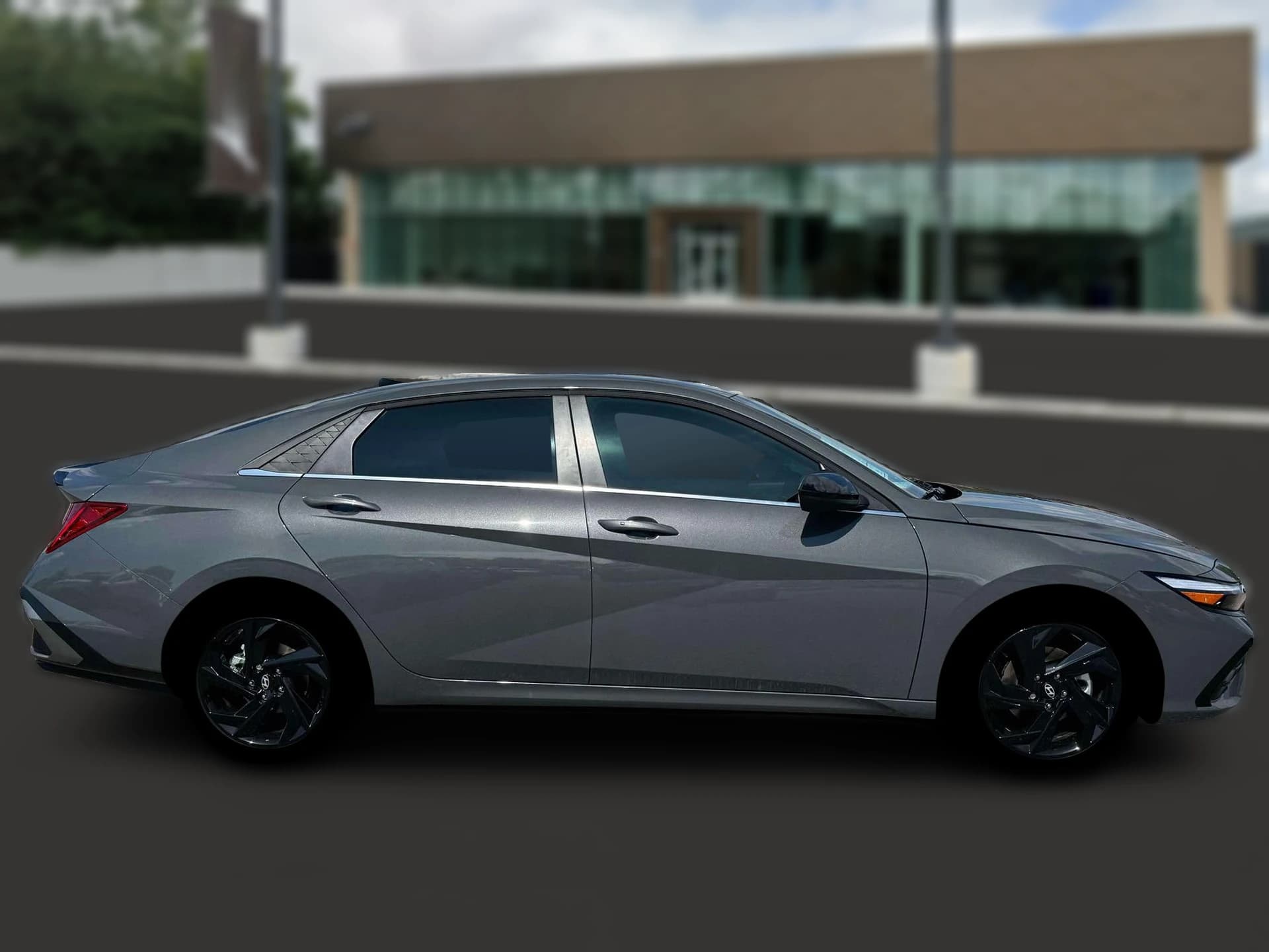 Hyundai Elantra SEL Sport Premium Sedan 2026 — side view