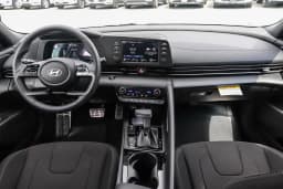 Hyundai Elantra SEL Sport Premium IVT 2026 — side view