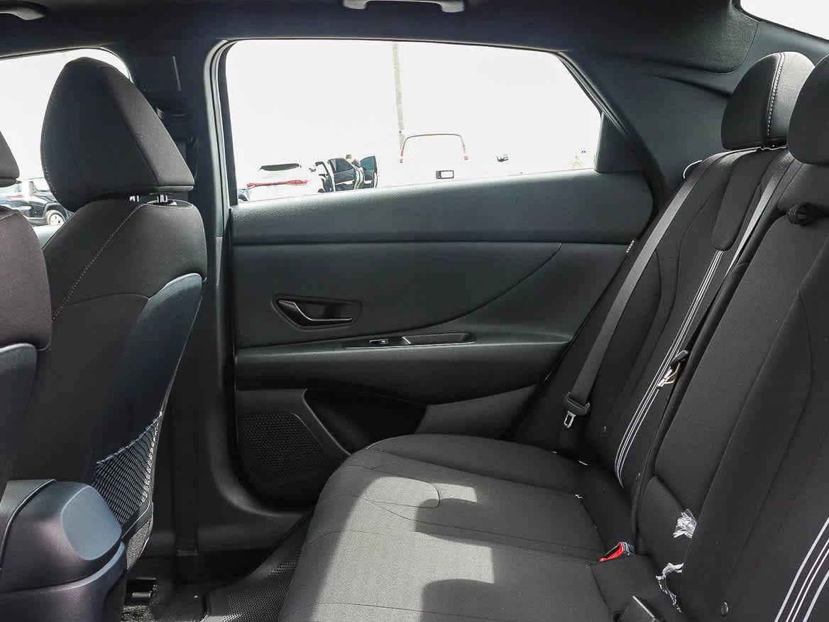 Hyundai Elantra SEL Sport Premium IVT 2026 — side view