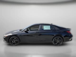 Hyundai Elantra SEL Sport Premium Sedan