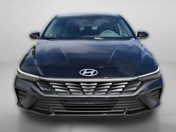 Hyundai Elantra SEL Sport Premium Sedan 2026 — side view