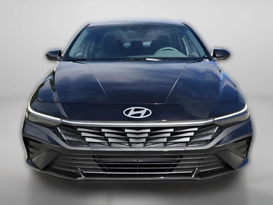 Hyundai Elantra SEL Sport Premium Sedan 2026 — side view