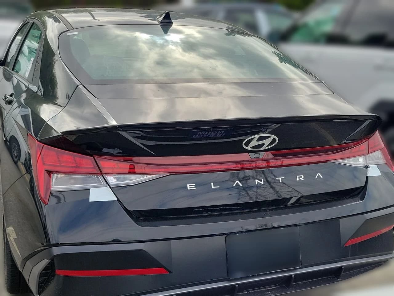 Hyundai Elantra SEL Sport Premium IVT 2026 — side view