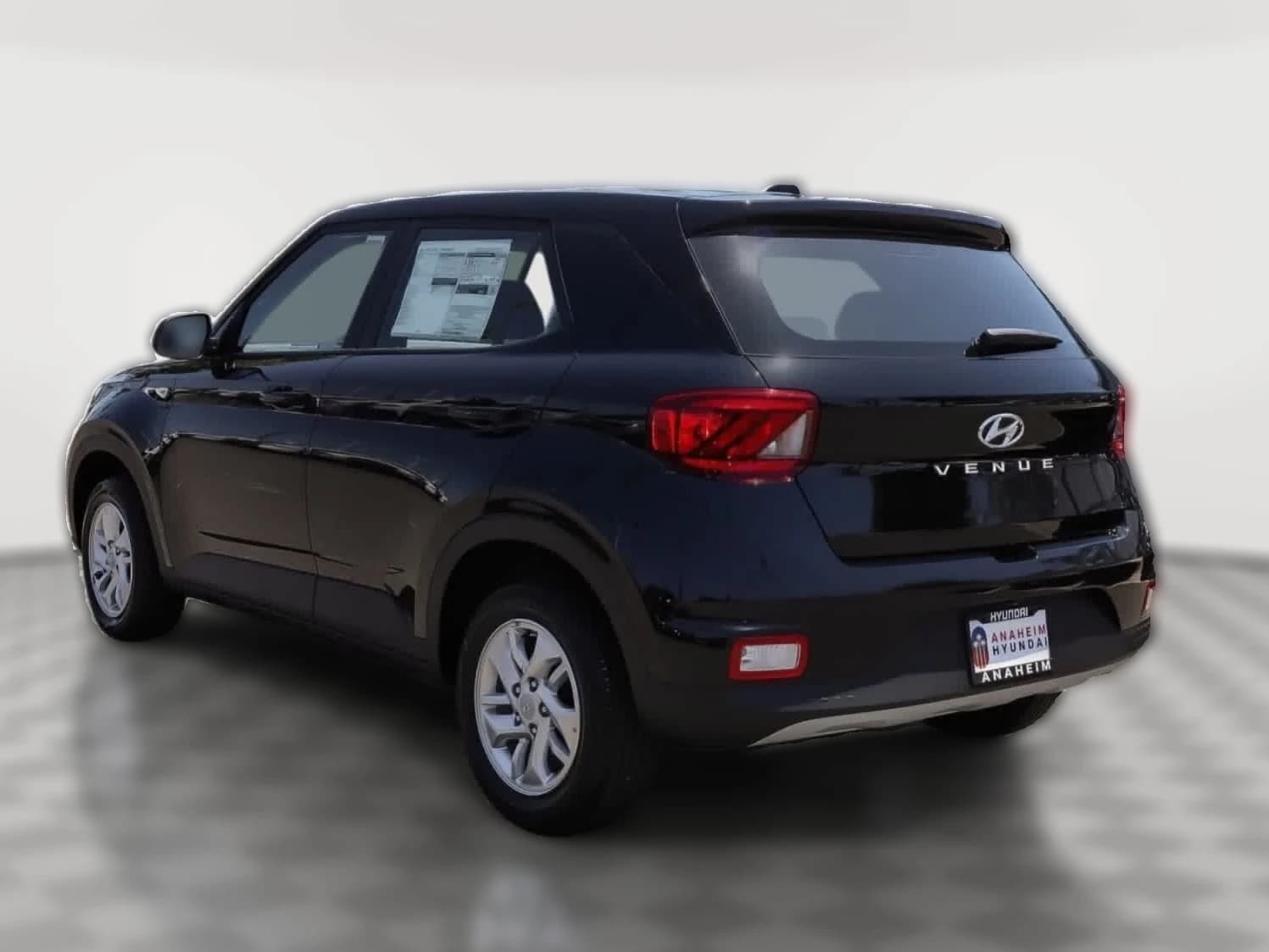 Hyundai Venue SE FWD 2026 — side view