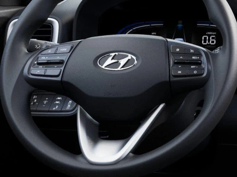 Hyundai Venue SE FWD 2026 — side view