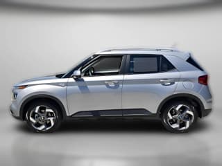 Hyundai Venue SEL FWD